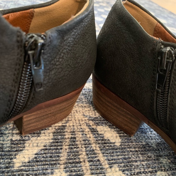 Lucky Brand Black Leather Ankle Boots, GREAT condition, size 8 - Picture 5 of 8